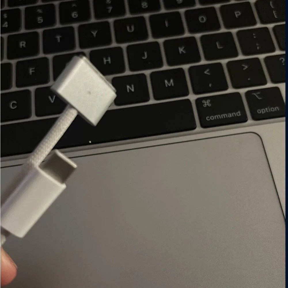 Apple MacBook in Elegant Silver